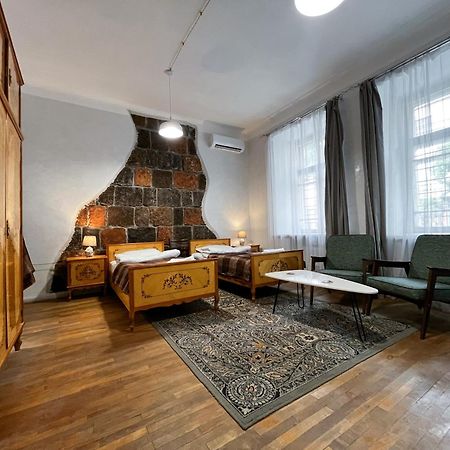 יירבאן Apartments Pushkin Street מראה חיצוני תמונה