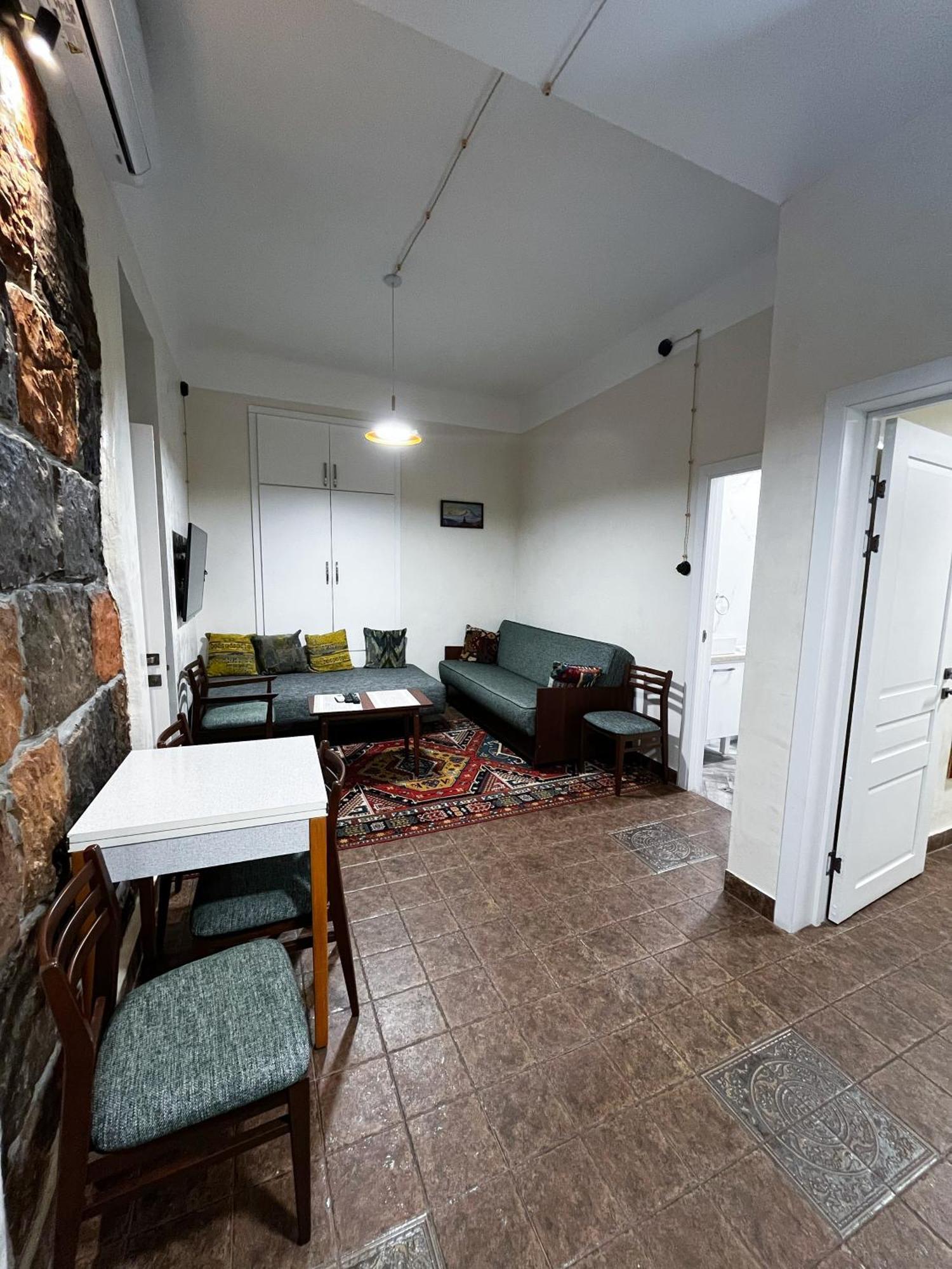 יירבאן Apartments Pushkin Street מראה חיצוני תמונה