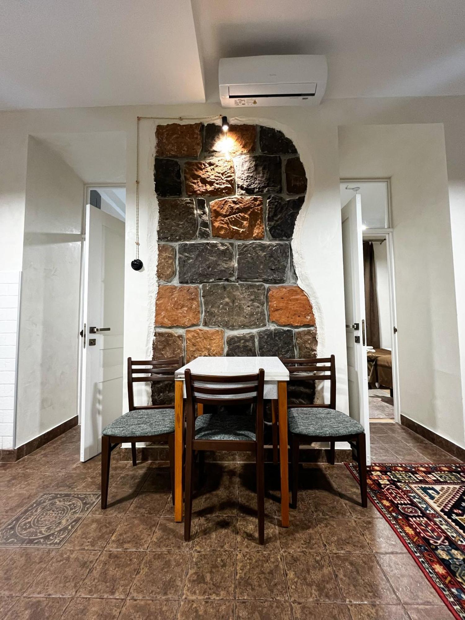 יירבאן Apartments Pushkin Street מראה חיצוני תמונה